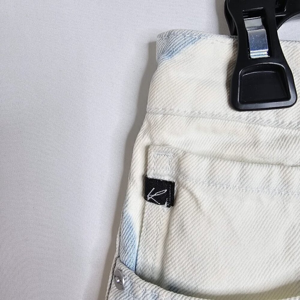 NEW KANCAN Maggie Jean Shorts size 13/30 BLUE & WHITE Denim High Rise Raw Hem - Picture 3 of 8